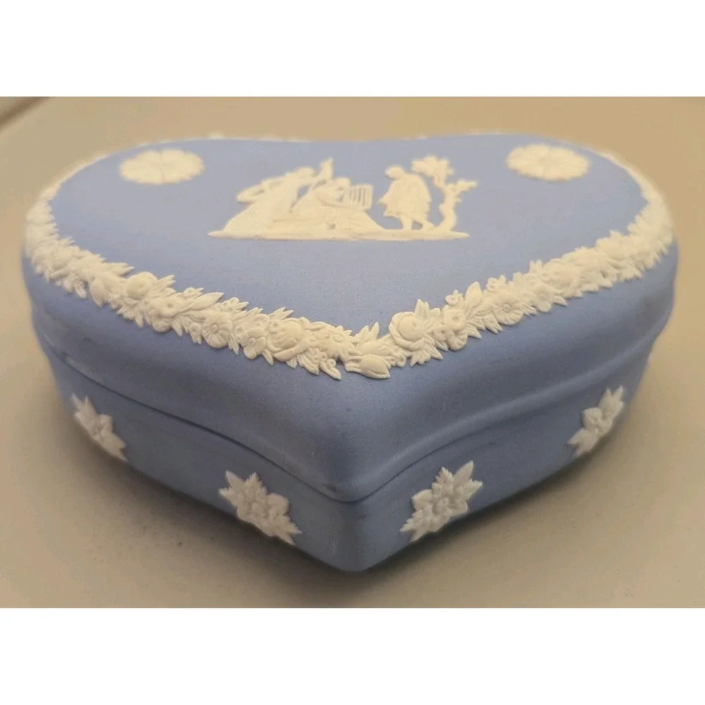 Vintage Wedgwood Heart Shaped 5.25
